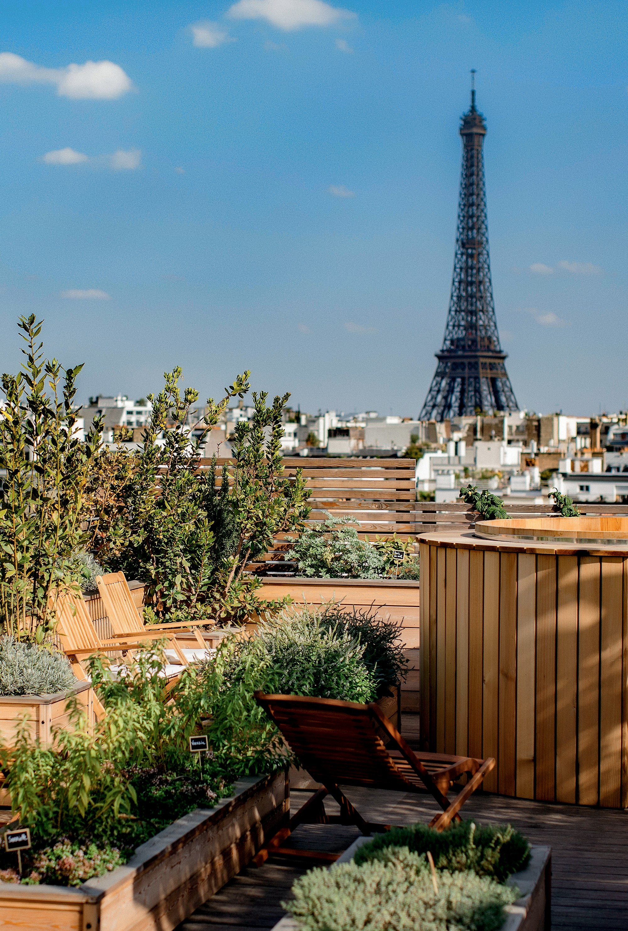 Paris 360°: Horta com vista para a Torre Eiffel. (Foto: divulgação)