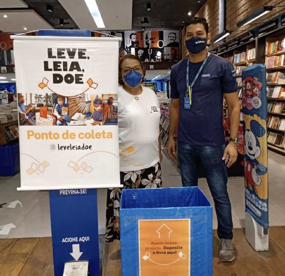 Projeto criado por professora aposentada doa livros em ônibus coletivos de São Luís — Foto: Divulgação/ Redes sociais