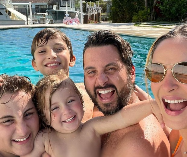 Claudia Leitte com a família (Foto: Reprodução/ Instagram)