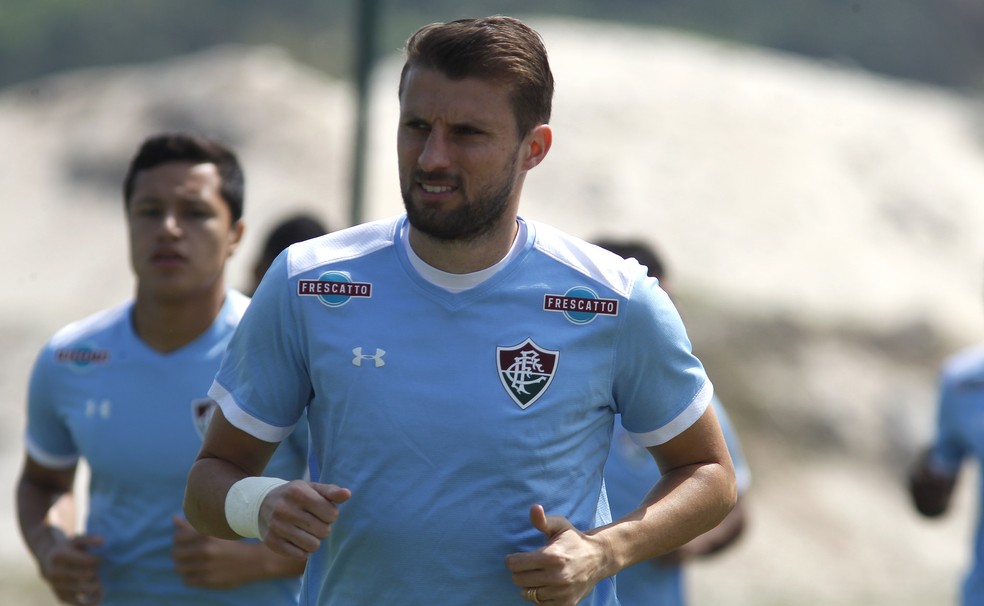 Henrique não poderá enfrentar a LDU (Foto: Nelson Perez/Fluminense FC)