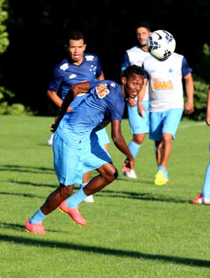 Estreante do dia, Marquinhos vive expectativa de jogar pelo Cruzeiro
