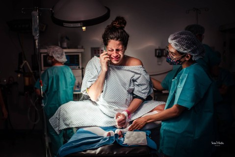 Sara Avila, do México, ganhou na categoria melhor foto de trabalho de parto 