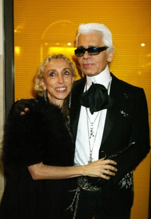 Karl ao lado de Franca Sozzani, em 2005   