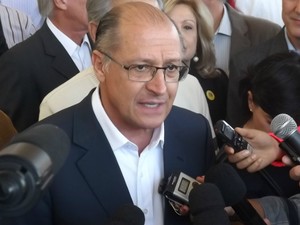 Geraldo Alckmin comenta sobre inauguração da duplicação da SP-270 (Foto: Caio Silveira/ G1)