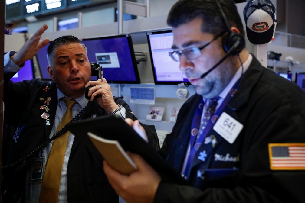 Mercado teme efeitos do coronavírus na economia global — Foto: Reuters