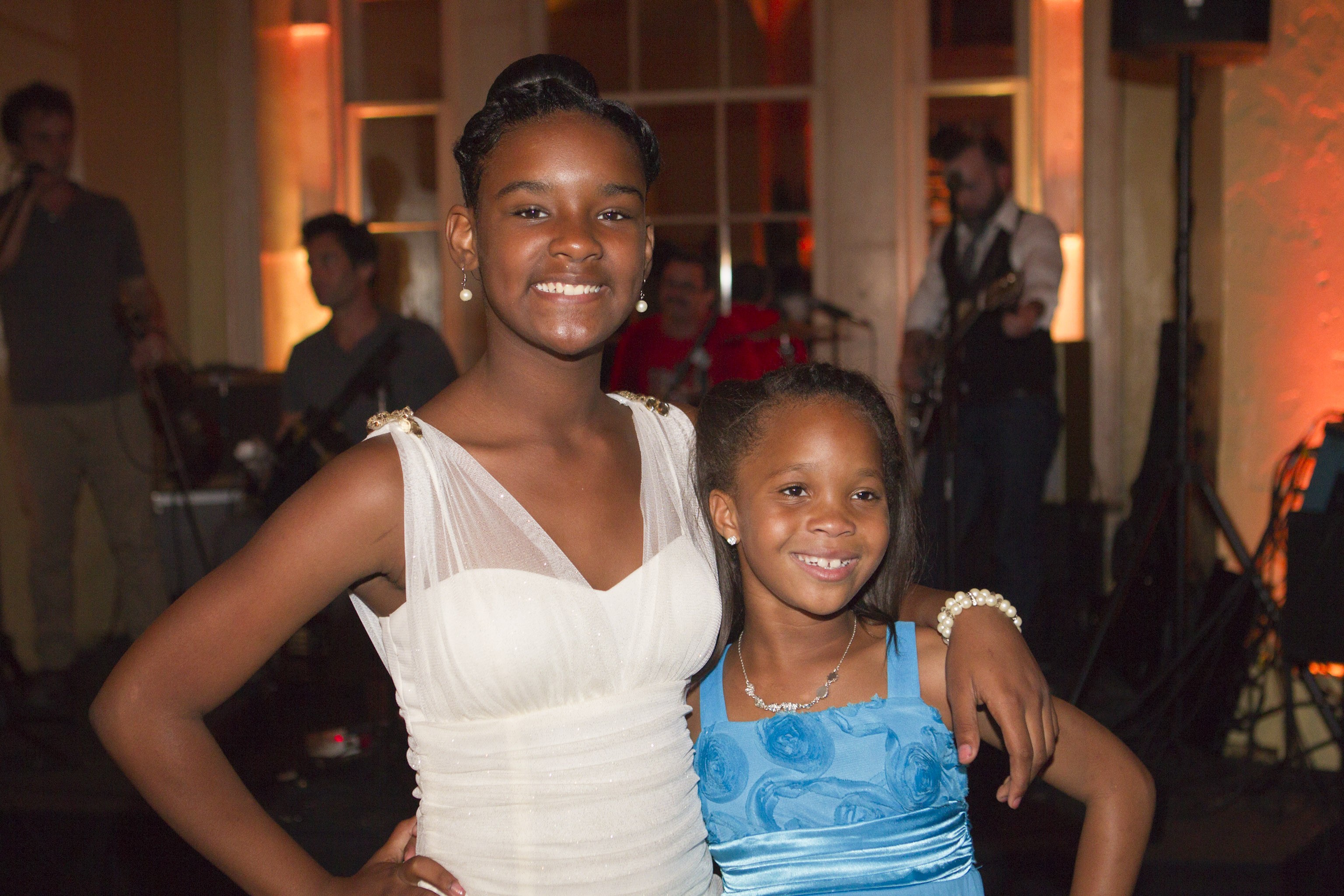 NEW ORLEANS, LA - JUNE 25: (L-R) Actresses Jonshel Alexander and Quvenzhane Wallis on the dance floor at Fox Searchlight Pictures Presents "Beasts of the Southern Wild" After Party on June 25, 2012 in New Orleans, Louisiana. (Photo by Skip Bolen/Getty Ima (Foto: Getty Images)