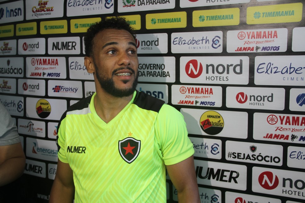 Carlos Renato passou quase toda a temporada de 2017 machucado (Foto: Cisco Nobre / GloboEsporte.com)