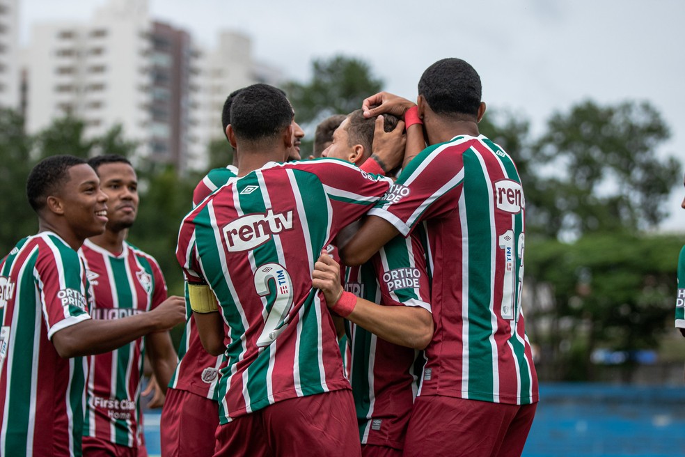 Fluminense comemora gol na Copinha — Foto: LEONARDO BRASIL/ FLUMINENSE FC