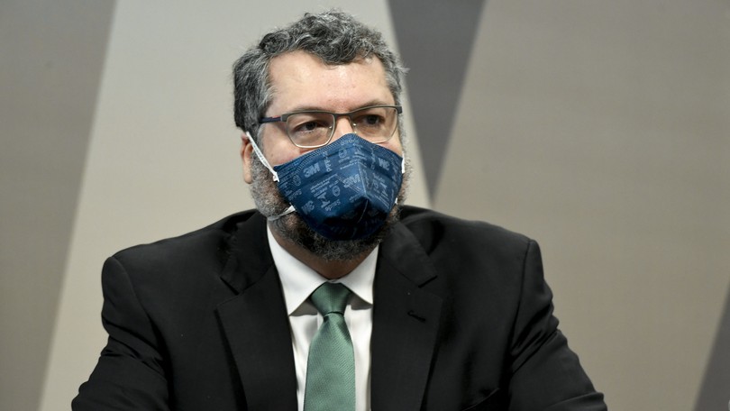 Impedida pela altura, candidata consegue mandado para ...