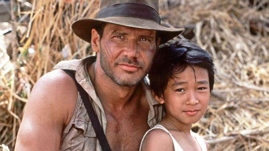 Vencedor do Oscar emociona ao reencontrar Harrison Ford, com quem trabalhou em 'Indiana Jones'