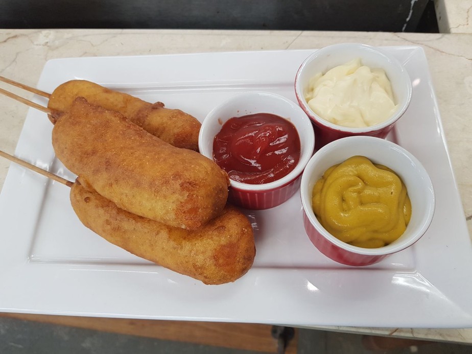 Espetinho De Salsicha Do Chef Roberto Ravioli