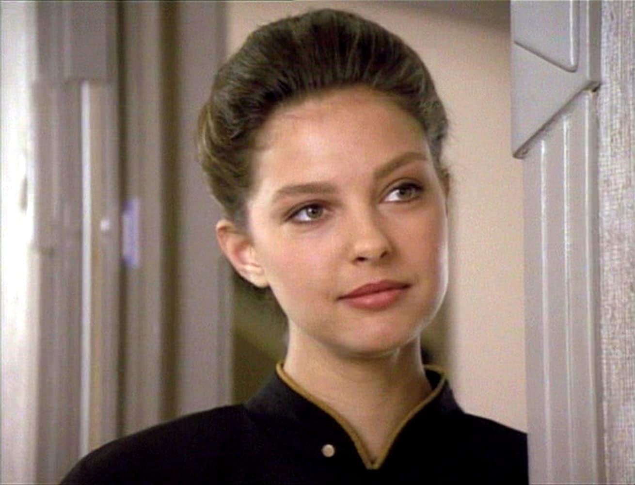 A atriz Ashley Judd na série Jornada nas Estrelas: A Nova Geração (Foto: reprodução)