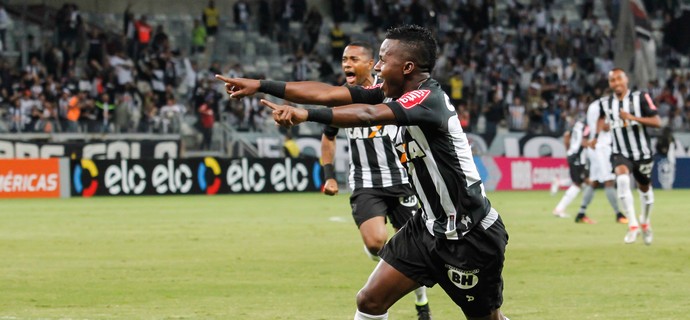 Galo' vira com Cazares e Fred e volta a vencer em casa no Brasileirão