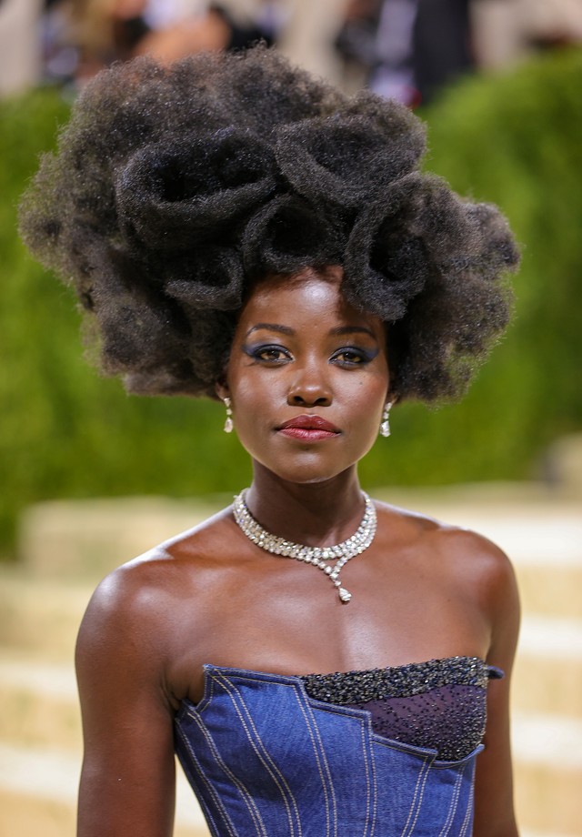 NEW YORK, NEW YORK - SEPTEMBER 13: Lupita Nyong’o attends The 2021 Met Gala Celebrating In America: A Lexicon Of Fashion at Metropolitan Museum of Art on September 13, 2021 in New York City. (Photo by Theo Wargo/Getty Images) (Foto: Getty Images)