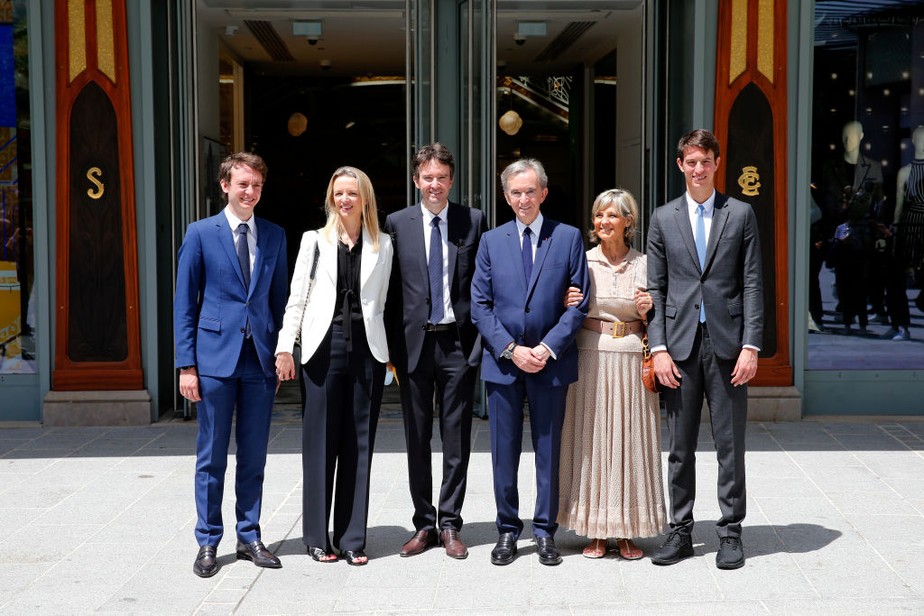 Bernard Arnault e sua esposa Helene com os filhos Frederic Arnault, Delphine Arnault, Antoine Arnault e Alexandre Arnault