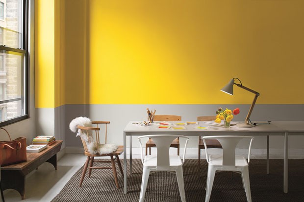 Décor do dia: Sala de jantar bicolor amarela e cinza (Foto: Reprodução)