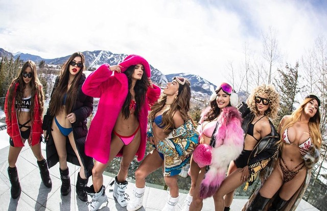 Anitta com as amigas em Aspen, Colorado (Foto: Reprodução)