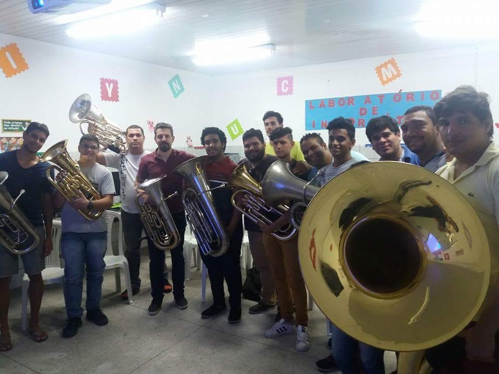 Projeto oferece aulas de música em escola de Natal (Foto: Divulgação)