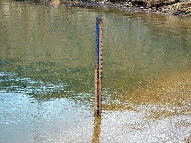 Nível do Lago de Furnas está 14,5 metros abaixo do normal. (Foto: Tiago Campos / G1)