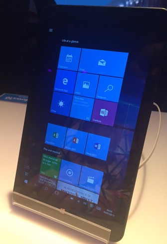 Windows 10 chegou também para tablets híbridos e já pode ser baixado nos aparelhos (Foto: Laura Martins/TechTudo)
