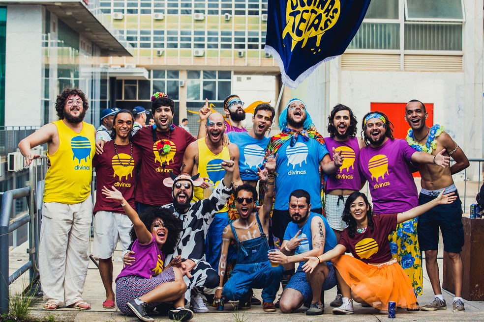 Foliões do bloco 'Divinas Tetas', no carnaval do DF, em imagem de arquivo — Foto: Thais Mallon/Divulgação 