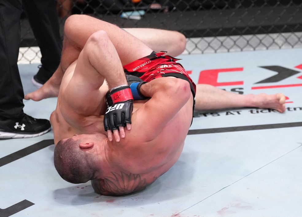 Marc-André Barriault venceu Jordan Wright por finalização aos 2min36s do R1 — Foto: Jeff Bottari/Zuffa LLC