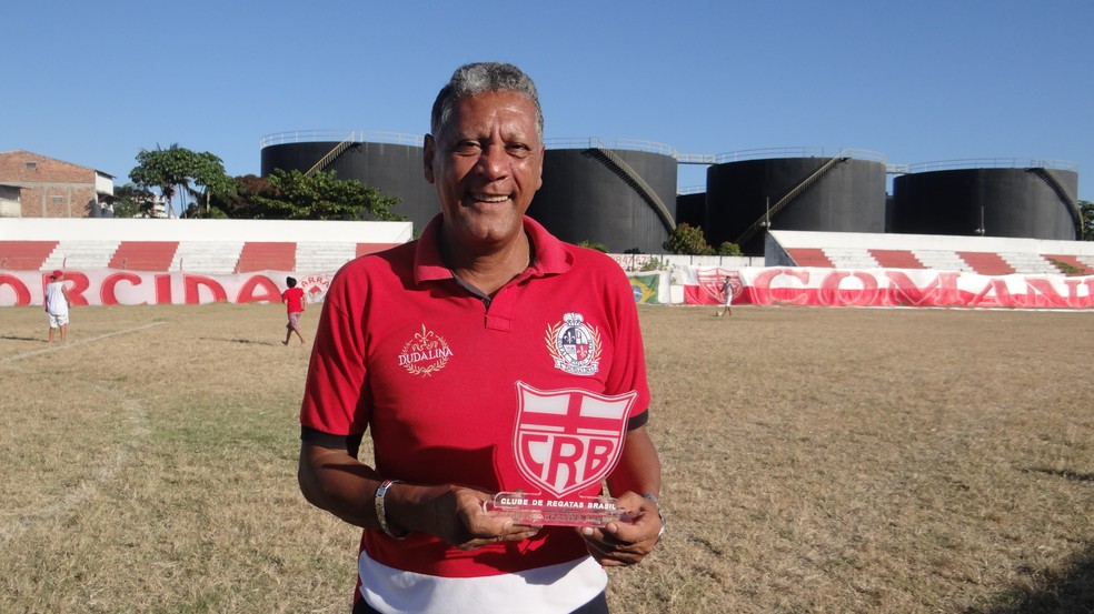 Joãozinho Paulista é o maior artilheiro da história do CRB — Foto: Leonardo Freire/GloboEsporte.com