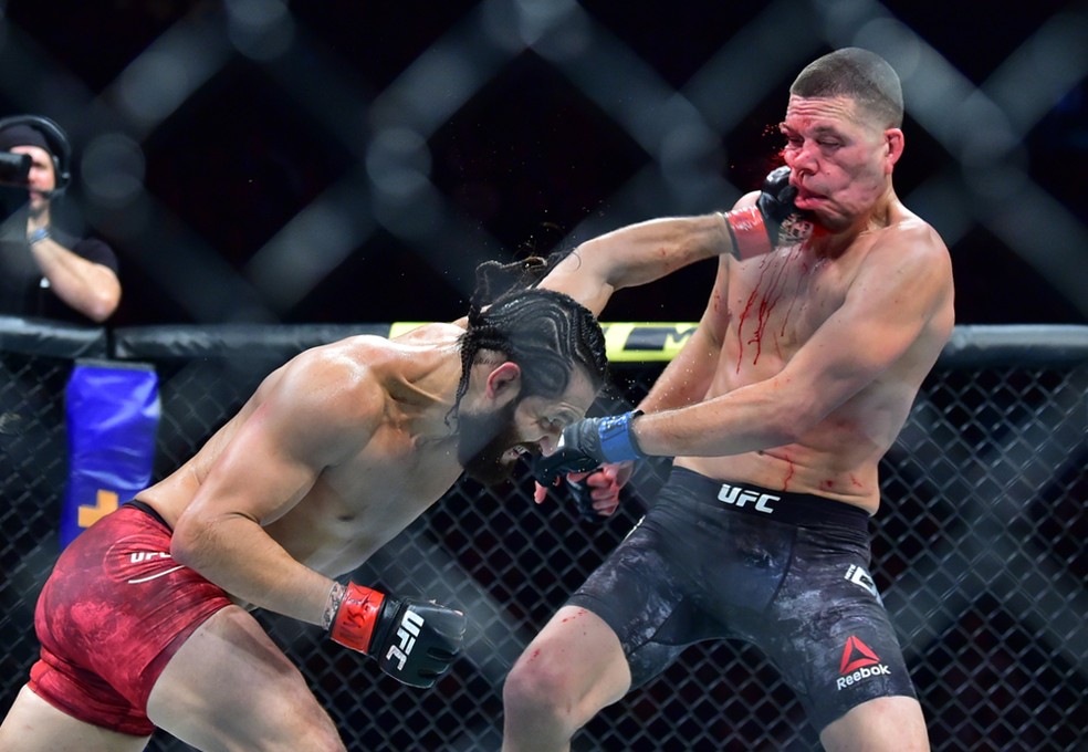 Jorge Masvidal foi superior a Nate Diaz em toda a luta no UFC 244 — Foto: Jason Silva