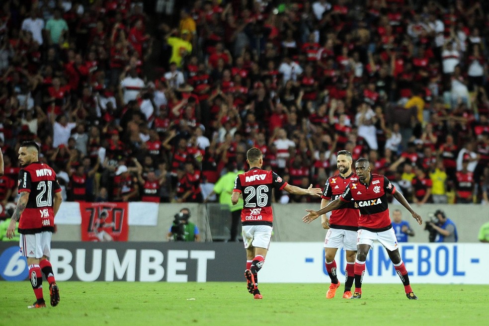 Vitória do Flamengo sobre o Junior Barranquilla (Foto: Futura Press)