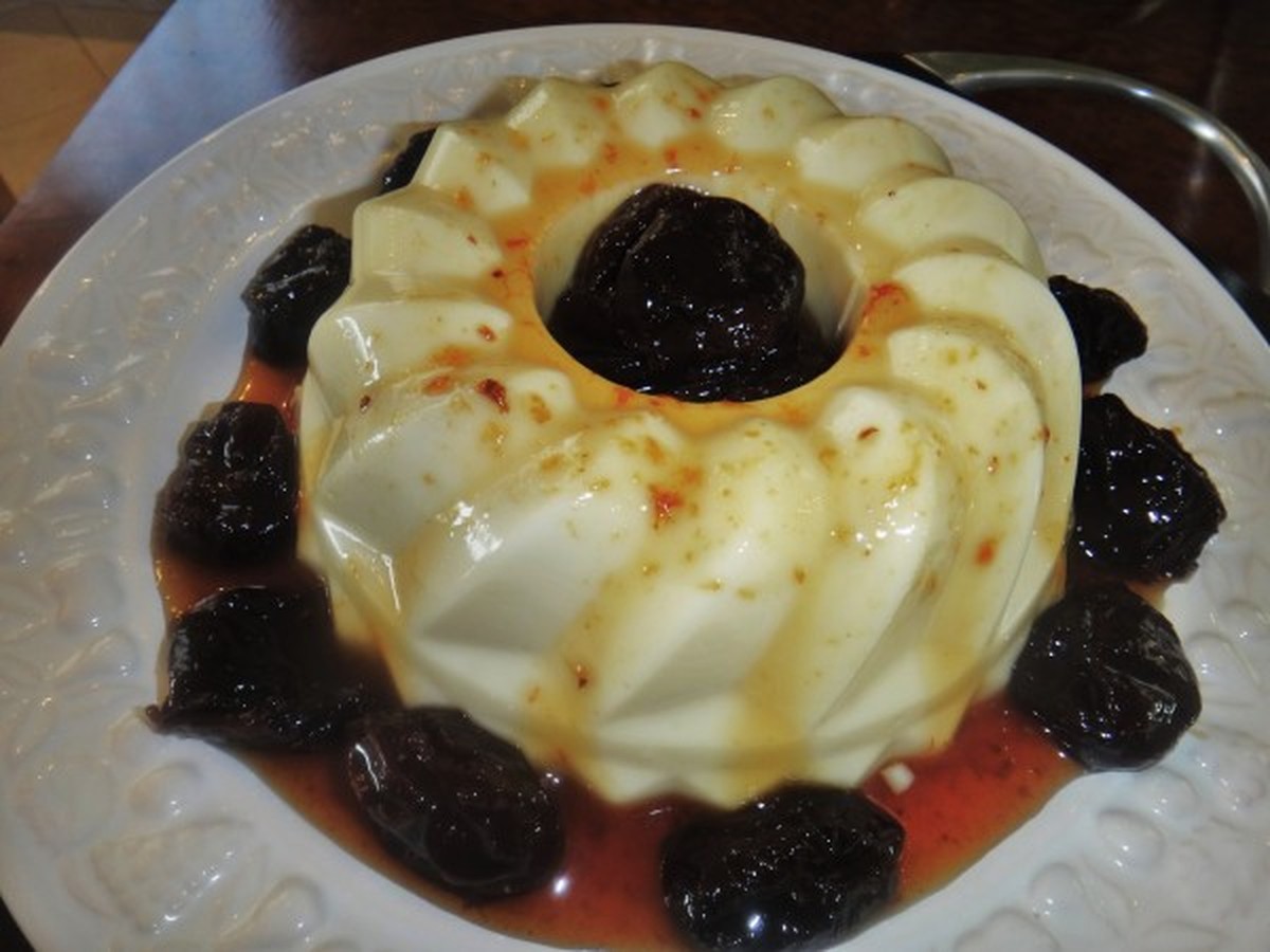 Manjar Branco com Ameixas | Receitas Gshow | Gshow