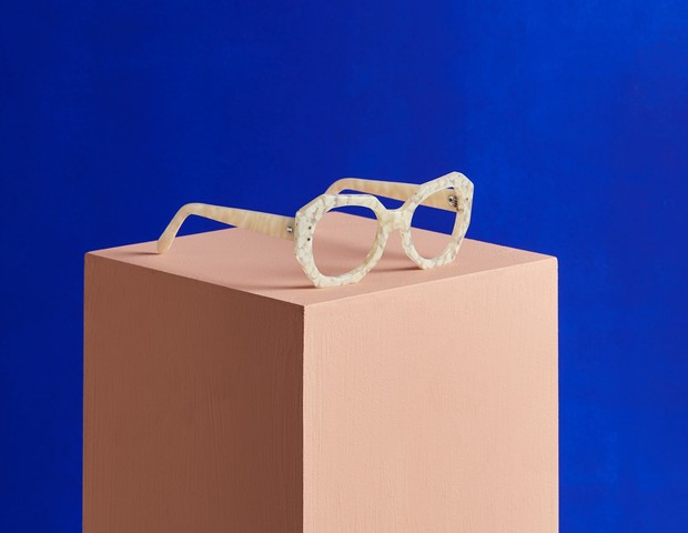 Marca produz óculos com materiais reciclados (Foto: Divulgação)