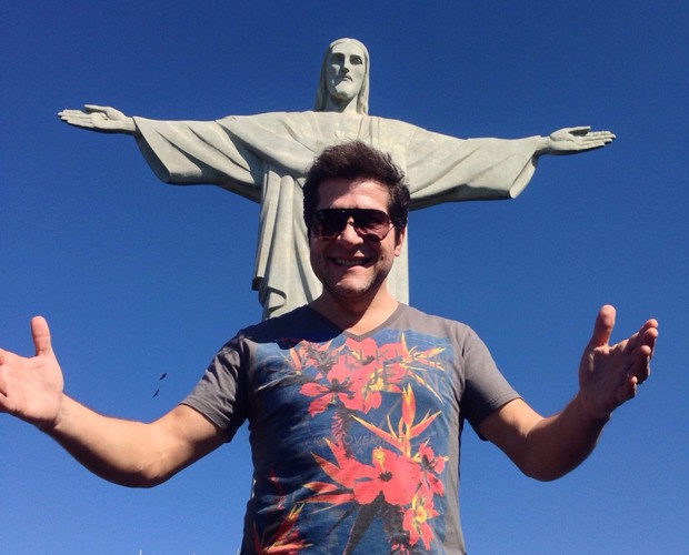 Daniel faz passeio turístico no Rio de Janeiro e posa de braços abertos no Cristo (Foto: Arquivo pessoal)