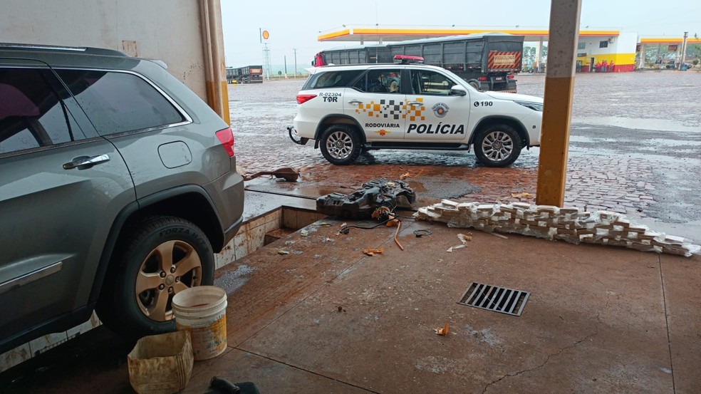 Polícia Rodoviária acha maconha em tanque de combustível — Foto: Polícia Rodoviária/Divulgação