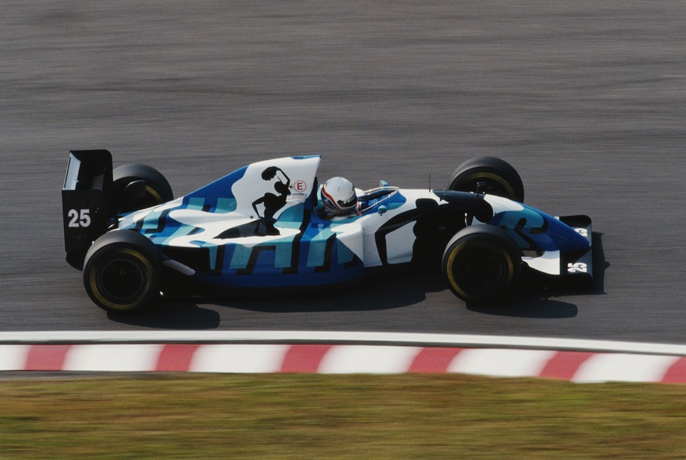 Ligier correu GP do Japão de 1993 com pintura diferente e elogiada pelos fãs — Foto: Getty Images