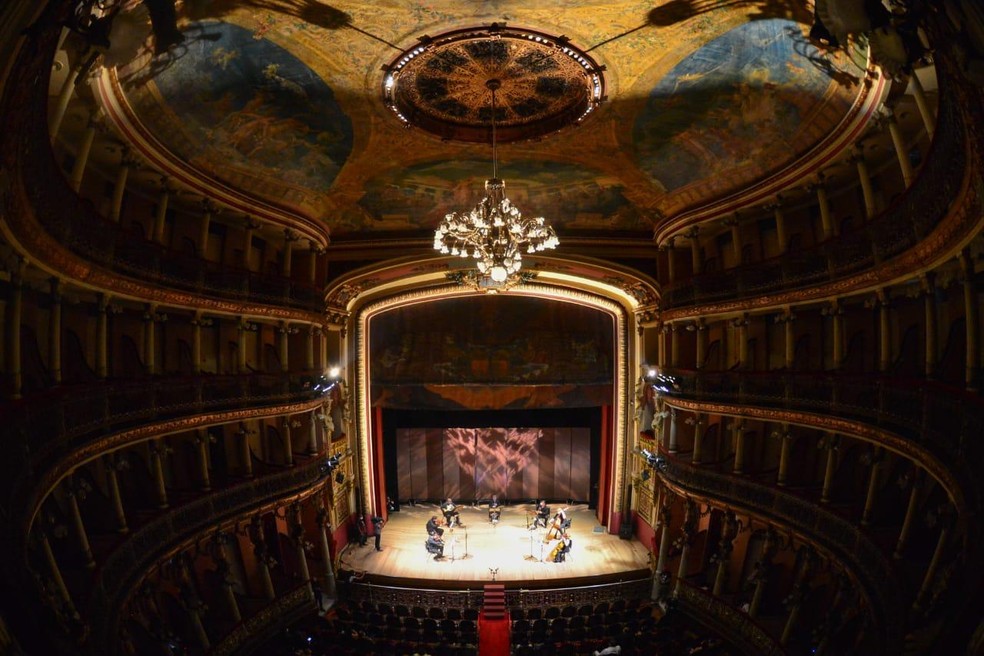 Corpos Artisticos Realizarao Lives Do Teatro Amazonas A Partir Desta Terca Feira 13 Amazonas G1