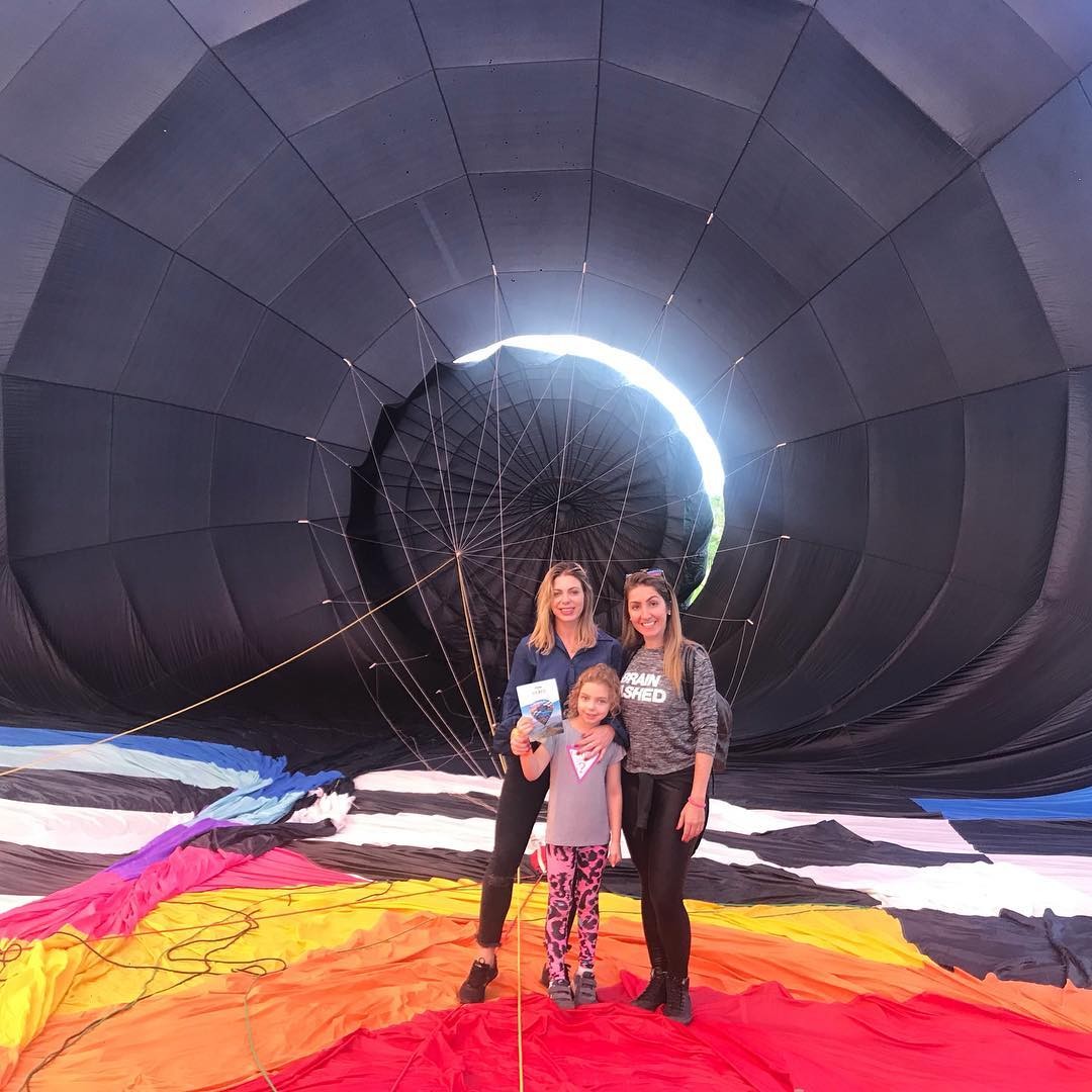 Sheila Mello, Brenda e Juliana Muniz andaram de balão (Foto: Instagram/ Reprodução)