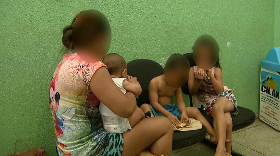 MÃ£e Ã© suspeita de envolver filhos de 1, 2 e 5 anos no trÃ¡fico de drogas em RibeirÃ£o Preto (Foto: Alexandre SÃ¡/EPTV)