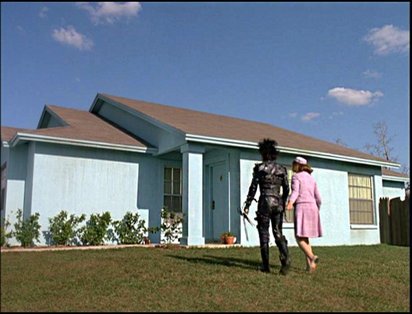 Casa da família Boggs no filme Edward Mãos de Tesoura (1990) (Foto: Reprodução)