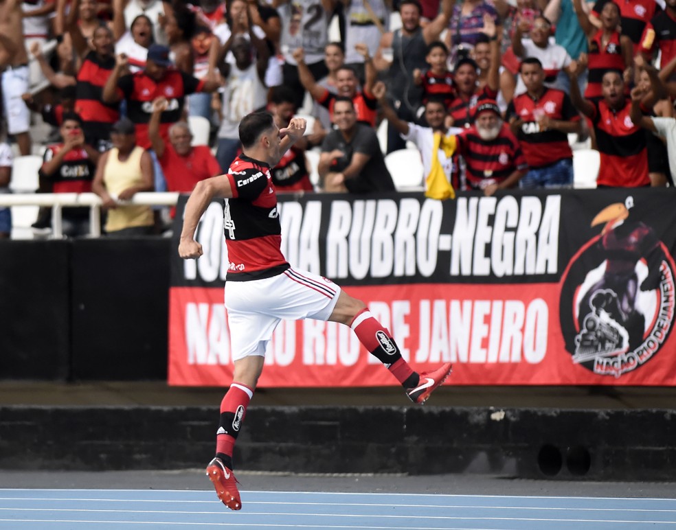Flamengo venceu o Botafogo como mandante no Nilton Santos no último sábado (Foto: André Durão)