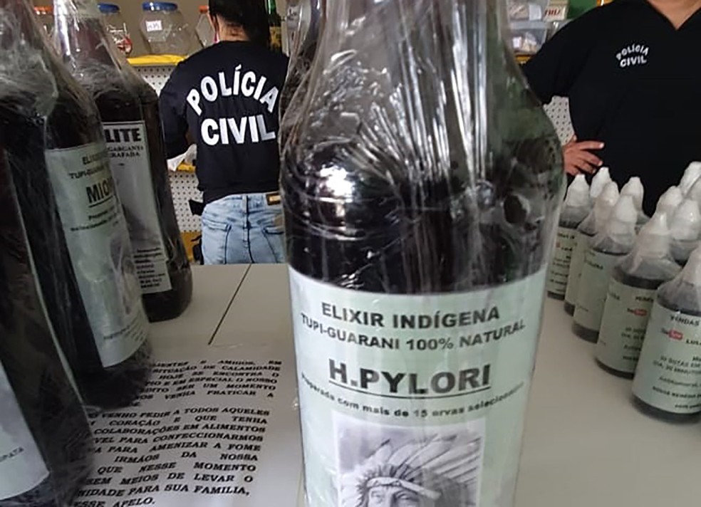 Polícia Civil encontrou insumos e remédios que prometiam cura de doenças na PB — Foto: Divulgação/Polícia Civil
