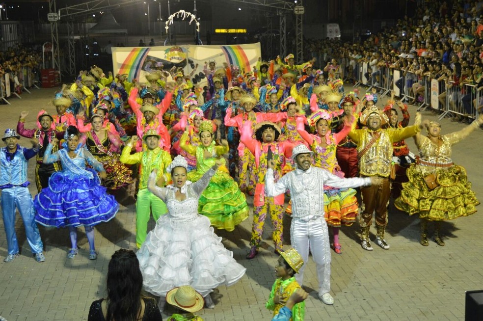  Apresentações das quadrilhas juninas levantaram a plateia  — Foto: Divulgação/PMN