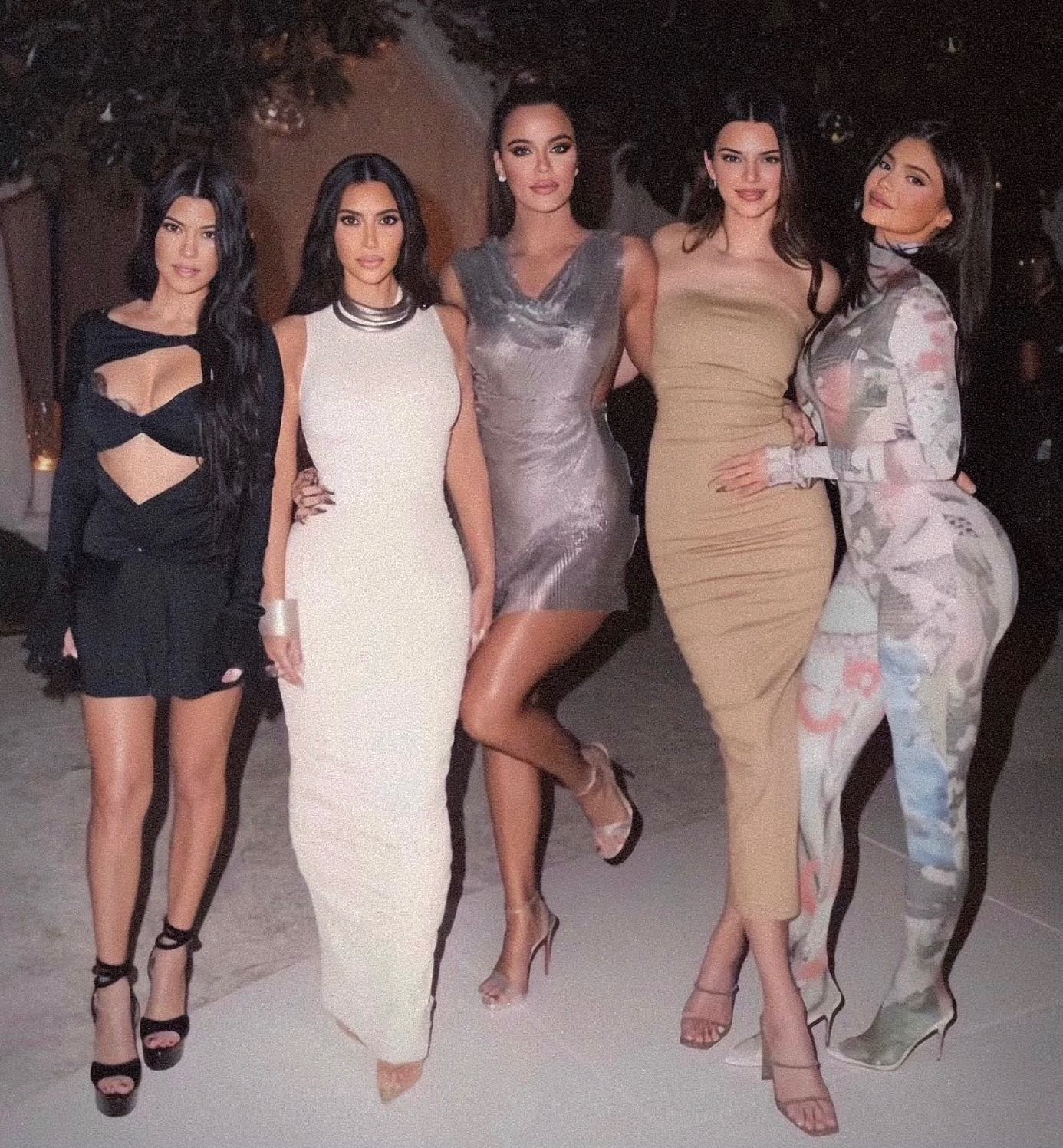 Kim Kardashian e as irmãs (Foto: Reprodução/Instagram)