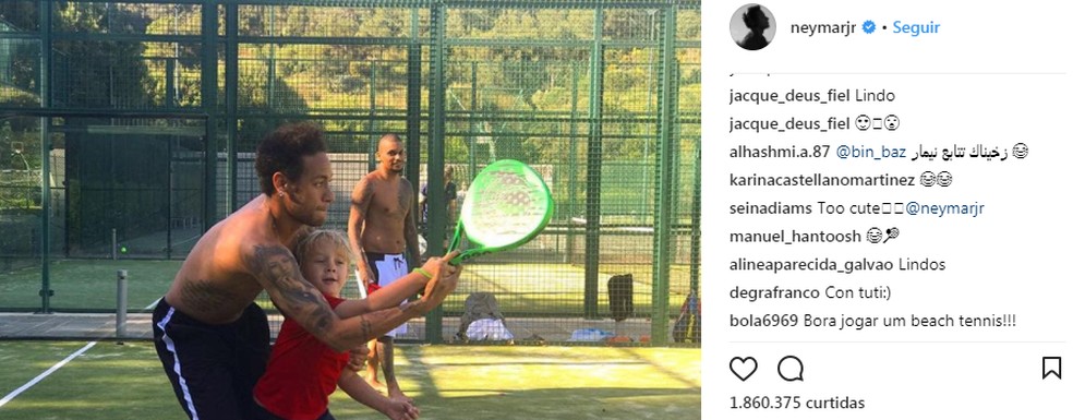 Neymar insegna padel al figlio David Lucca a Barcellona (Foto: Reproduction / Instagram)