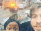 Dupla se dá mal ao fazer vídeo selfie na frente lixeira que pegava fogo 