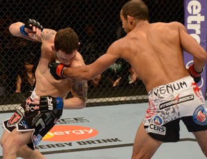 UFC 156 Jose Aldo e Frankie Edgar (Foto: Agência Getty Images)
