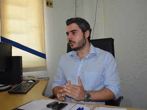 O delegado da Polícia Civil, Thiago Flores, diz que é preciso medidas enérgicase imediata. (Foto: Rede Amazônica Ariquemes/Reprodução) O delegado da Polícia Civil, Thiago Flores, diz que é preciso medidas enérgicase imediata. (Foto: Rede Amazônica Ariquemes/Reprodução)