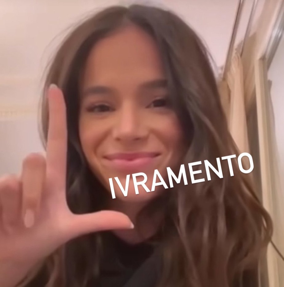 Bruna Marquezine vira meme após vídeo de Neymar cantando jingle de Bolsonaro