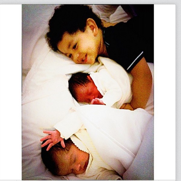 Dentinho posta foto dos três filhos (Foto: Reprodução/Instagram)
