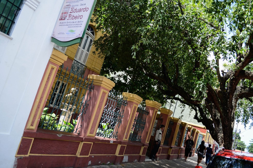 Casa Eduardo Ribeiro, no Centro de Manaus. &mdash; Foto: Michael Dantas/SEC