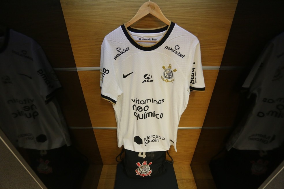 Camisa do Corinthians em vestiário — Foto: Divulgação
